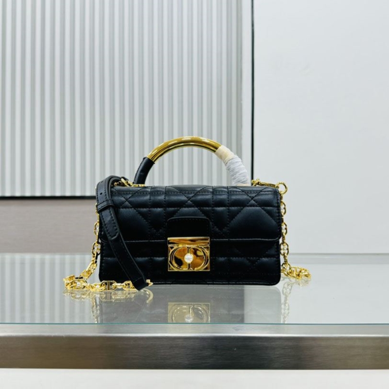 D*or top handle bags